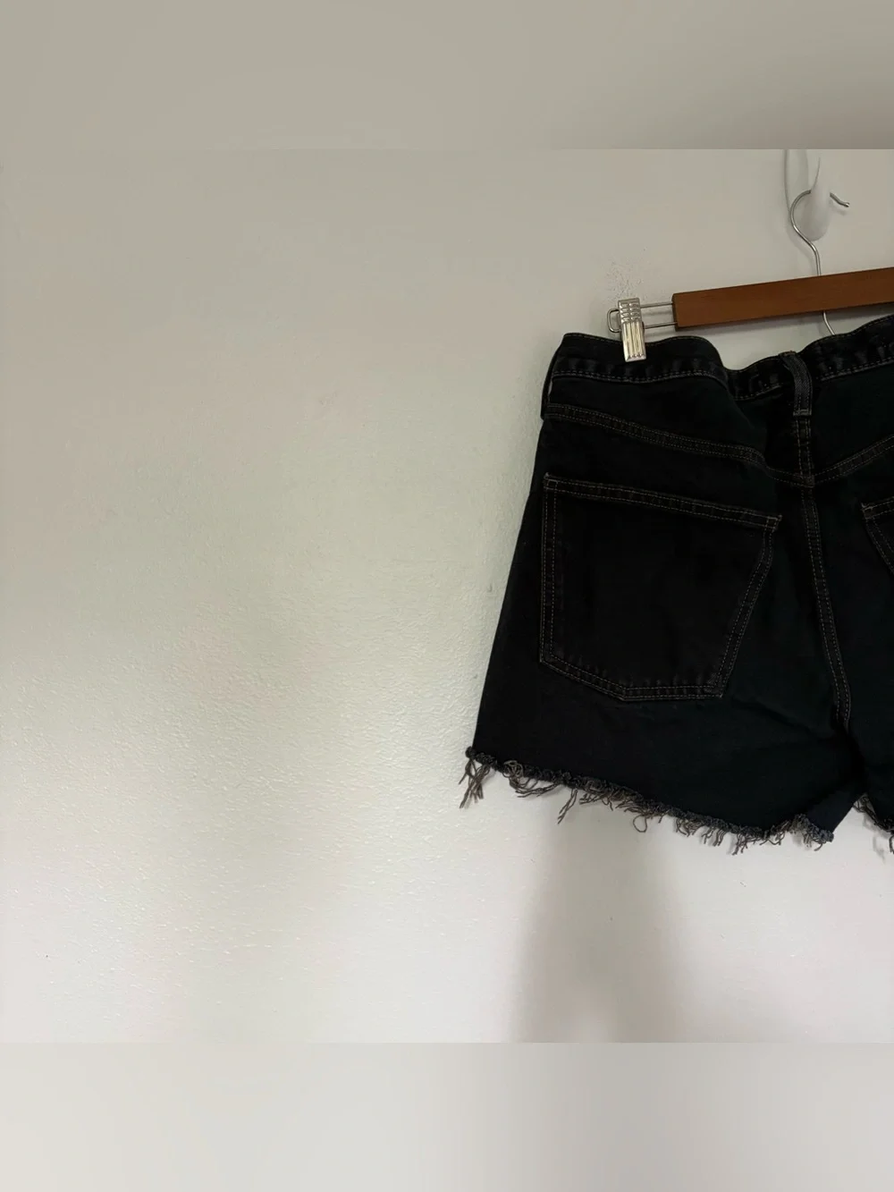 Universal Thread Black Cutoff 90s Baggy Jean Shorts Size Women’s 10 Casual Denim